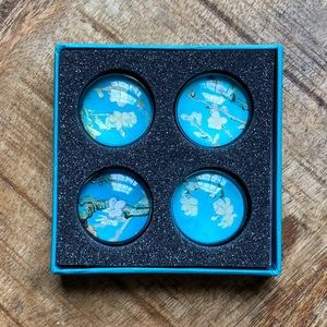 VAN GOGH MUSEUM Glass Magnets in Almond Blosdom